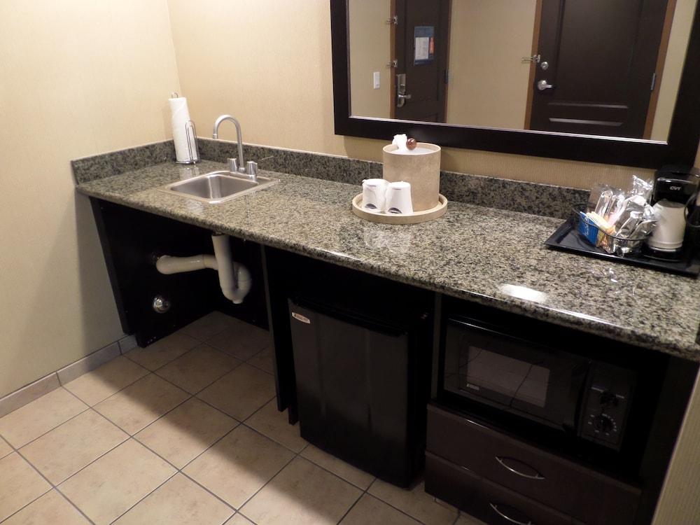Hampton Inn And Suites Bakersfield / Highway 58 Exteriér fotografie
